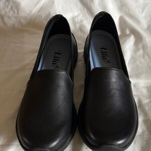 Lila’s Shoes for Crews Women’s black loafers size 8 New